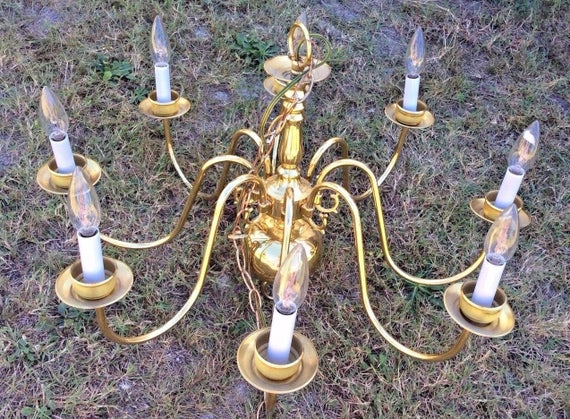 Stately Brass 8 Arm Colonial Williamsburg Style Chandelier
