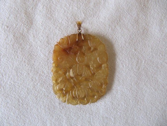 Vintage Yellow Jade Carved Pendant 70's Asian Meda