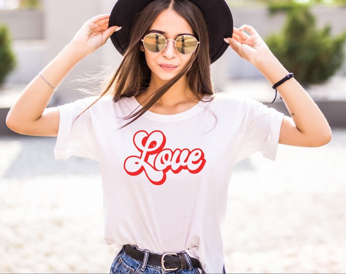Women's Valentine's Day shirt - Heart shirt - Girl's Valentine's Day - Tween Valentine's Day - Teen Valentine's Day Retro Valentine shirt