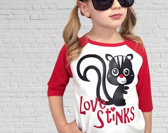 Boys Girls Valentines Day shirt- Valentine baseball shirt - boys Valentines' Day raglan - Love Stinks shirt - kids Valentines Day shirt