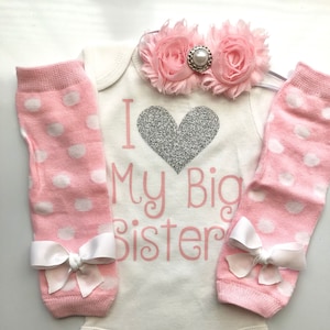 Baby Girl outfit -little sister outfit - Little sister bodysuit - newborn girl coming home outfit - I love my big sister CUSTOM AVAILABLE