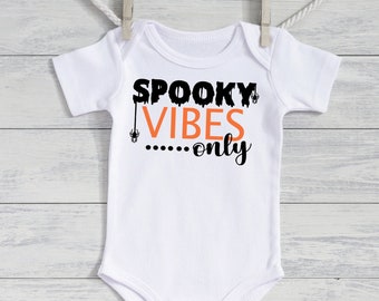 Baby girl Halloween outfit -  My 1st Halloween outfit - Newborn Halloween - baby girl halloween - My first Halloween- Spooky Vibes Only