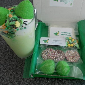 Superdrug Fantasy Milkshake Kit & Sweets Gift Set, Gifts