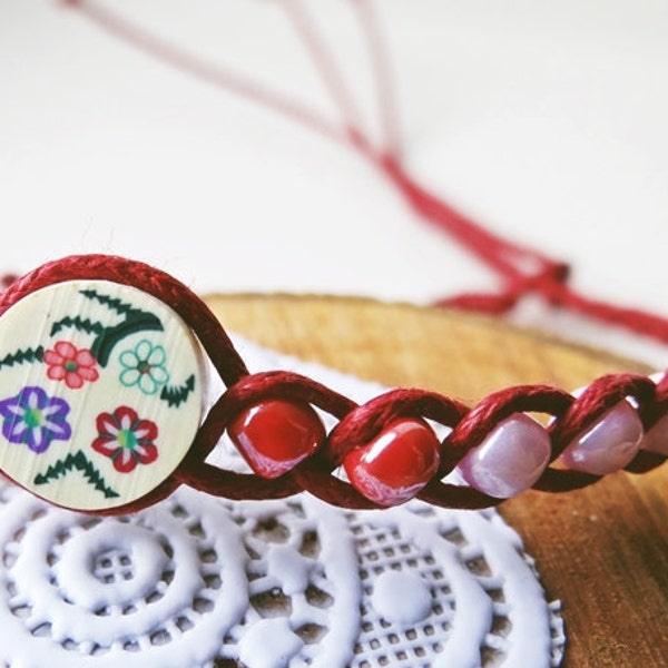 Flower Bracelet with Glass Beads - Red Ombre