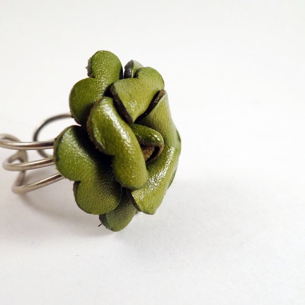Leather Green Flower Ring