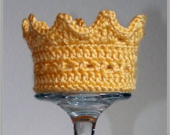 Newborn Crown Crochet Pattern - Newborn Photo Prop - Placed on Top of Little One's Head ... Instant Download