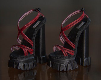 Shoes for Popovy Sisters dolls (red strap/tractor sole)