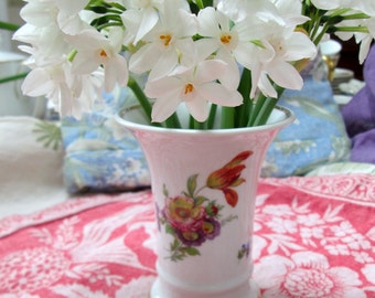 Schuman Arzberg Porcelain Vase for the Tea Table