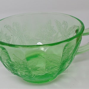 Jeanette Floral Poinsettia Green Cup