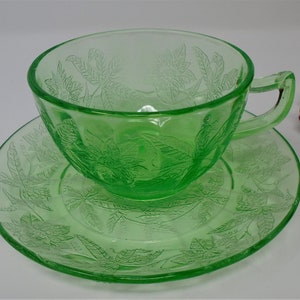 Jeanette Floral Poinsettia Green Cup en Schotel