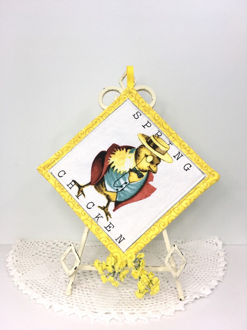 Cotton Quilted Hot Pads Spring Chickens Kitchen Pot Holders Chickens Yellow Housewarming Gift for Cooks