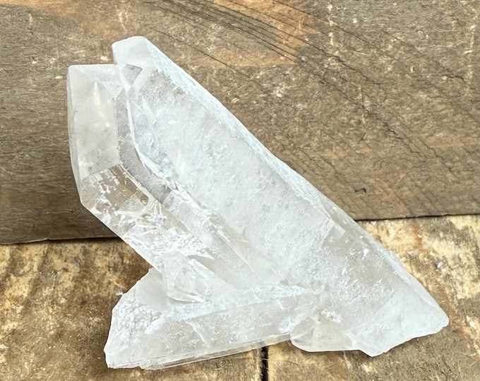 Quartz Crystal Cluster from Madagascar | Natural Quartz Point | Handpicked Raw Crystal | Collector Mineral  Mineralflat1