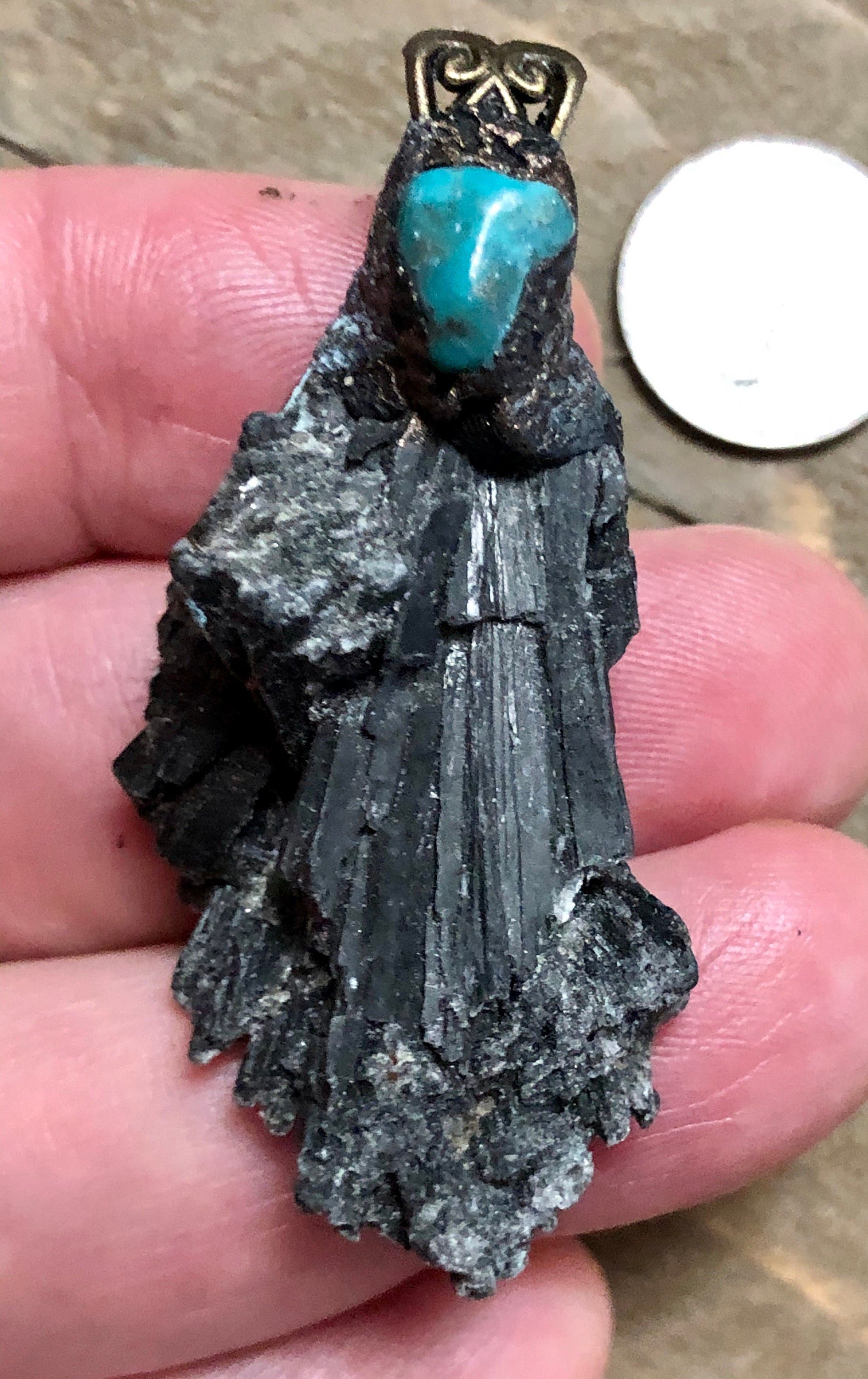 black kyanite w/ Turquoise raw stone pendants grounding pendants, Fan