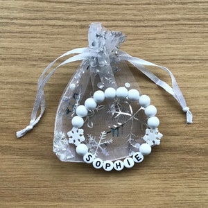 PERSONALISED SNOWFLAKE White Bracelet and Gift Bag - Childrens Party Bag Favours Gifts - Christmas Stocking Filler Present