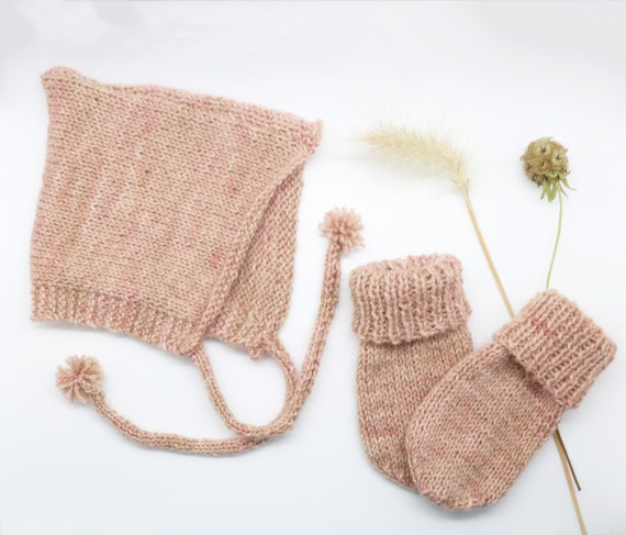 infant hat and mitten set