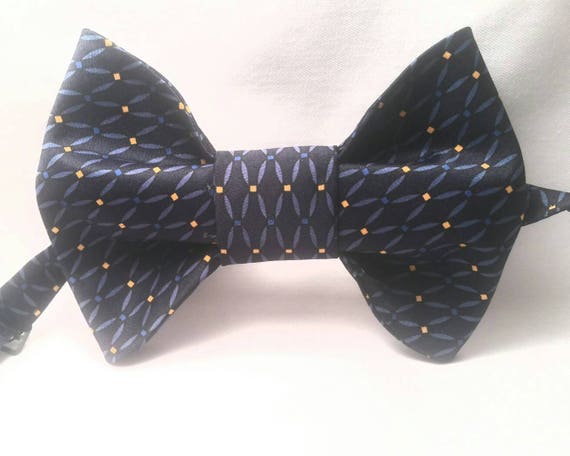 Men's Navy Blue with Gold Print Bowtie including Pocket Square