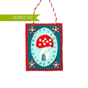 Roter Pilz Ornament Kit, DIY Bastelset, Ornamentmuster, Filzverzierung, Stickmuster, Weihnachtsschmuck, Filzornamente