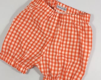 Gingham bloomers.