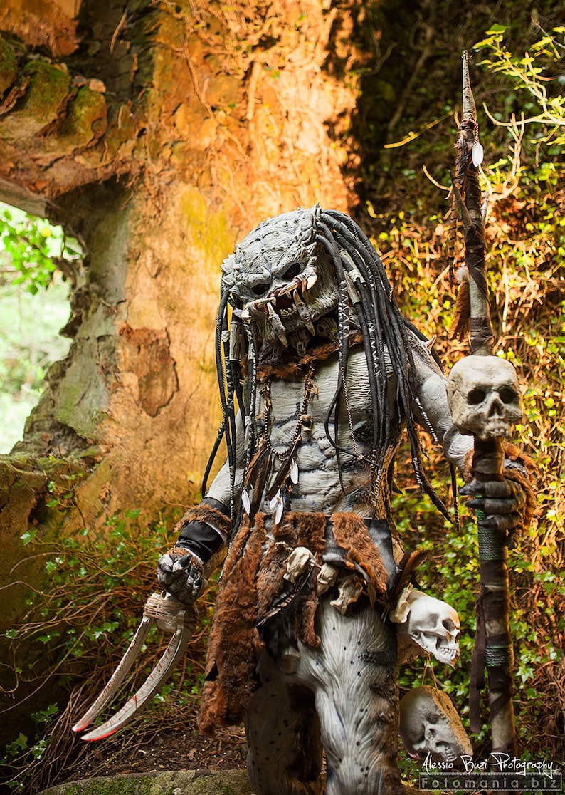 Neca predator 1/4. дротикомет хищника. Neca хищник ассасин. чужой против хищника хищник. хищник предатор.
