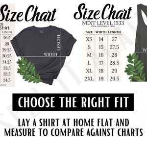 Pu&ograve; includere: Tabella delle taglie per t-shirt unisex per adulti e canottiere con schienale a V. La tabella mostra le misure in pollici per larghezza e lunghezza per le taglie XS a 4XL.