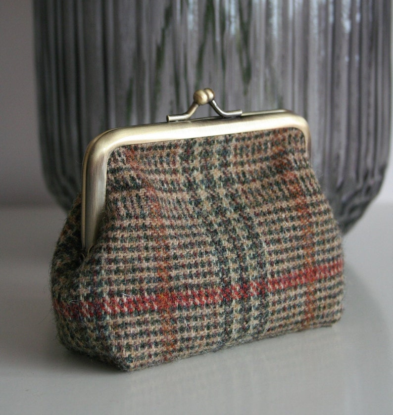 Ladies green tweed clasp purse coin purse card purse with floral lining