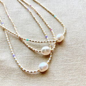 Gold Beaded Necklace with Pearls, White and Gold Pearl Necklace, Thin Beaded Necklace with Pearl, Dainty White and Gold Necklace, Beaded