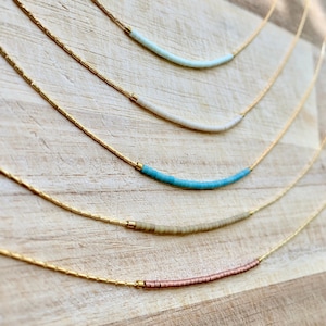 Simple Colorful Minimalist Necklace, Delicate Beaded Necklace, Tiny Delicate Necklace, Minimalist Necklace, Muted Color Necklace, Seed Bead