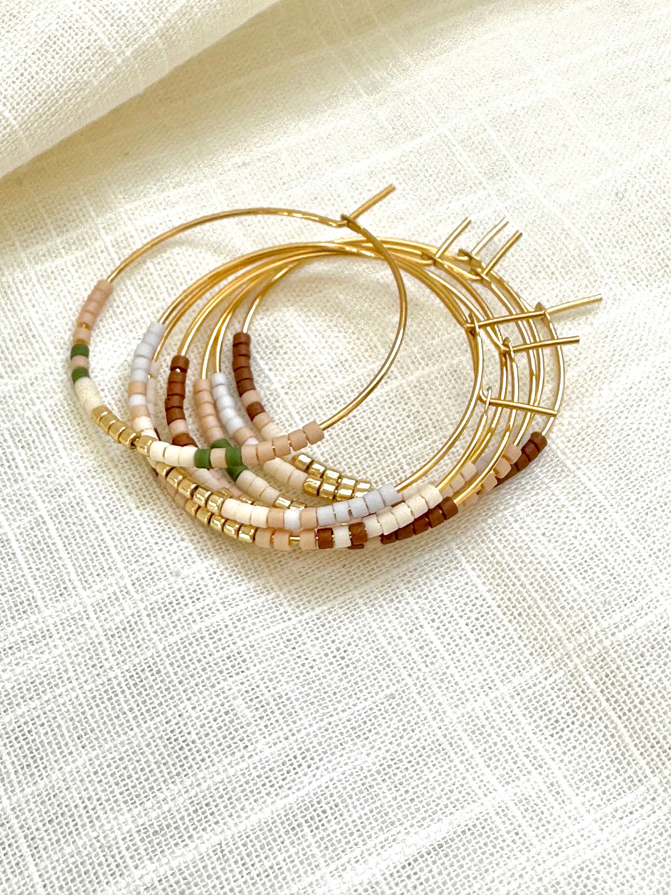 えいご Neutral Beaded Hoop Earrings, Thin Beaded Earrings, Hoop Earrings
