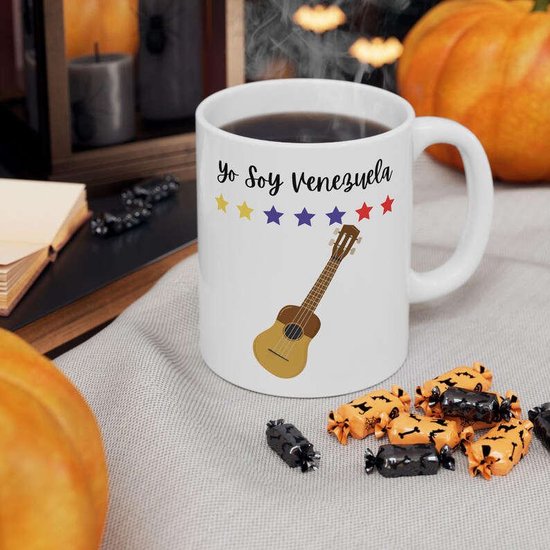 Taza Personalizada con Diseño de Venezuela de Siete Estrellas Tricolor y el Cuatro Venezolano Venezuelan Mug, Souvenir, B'day Gift, for Her image 4