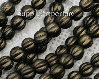 1628RR - Czech 5mm Metallic Suede Dark Green Melon Round Beads - 50 Beads