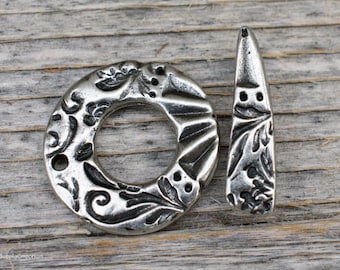 7211 F (1 clasp)   - 19mm TierraCast Pewter FLORA Bar and Toggle Clasp, Pewter Tierra Cast Flora Toggle Clasp
