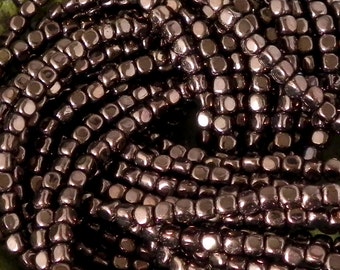 4mm Cube Beads - 4x4mm Round Edge Pressed Cube Beads - Dark Bronze - 100 beads (1120)