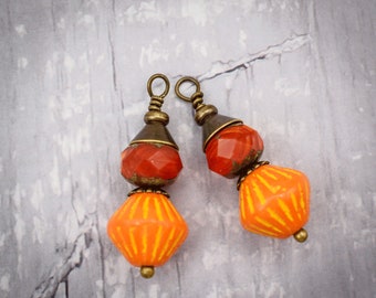 Wire Wrapped Charm, Czech Glass Charm, Antique Brass Wire Wrapped Czech Glass Drop Charms, CHARM72, (2)