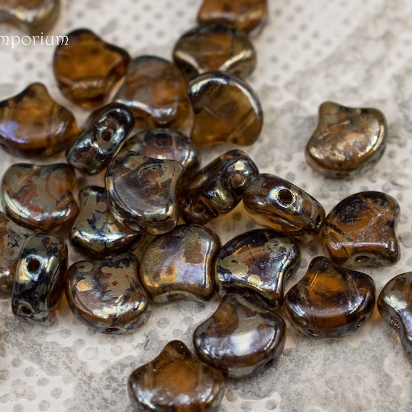 Czech Glass Bead - Ginko Beads - 7.5mm - 2 Hole Beads - 30 beads - Smoky Topaz Rembrandt Ginko Beads - 6429