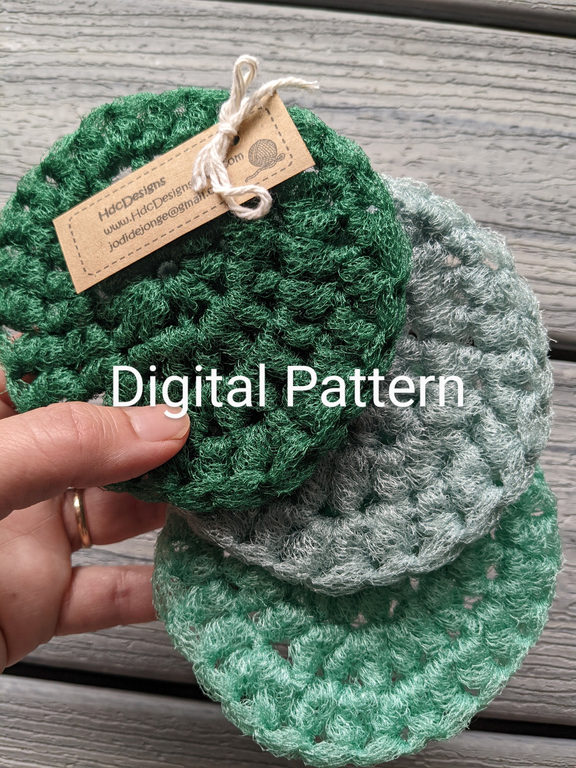 30 Dish Scrubber Crochet Patterns for a Practical, Eco-Friendly Kitchen 31 Beginner Round Dish Scrubber Crochet Pattern