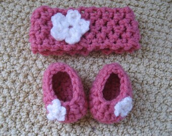 Crochet Doll Slippers & Headband Pattern: Fits 18" Dolls (PDF Pattern)