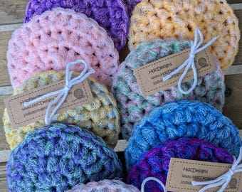 10 Dish Scrubbies. Colorful swirls, as pictured.