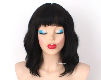 Black wig. Brown wig. 16" Wavy hair wig. Heat friendly synthetic hair wig.