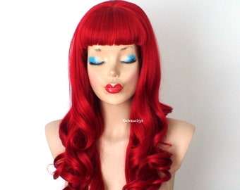 Peluca rizada roja de 71 cm con flequillo: cabello sintético resistente al calor
