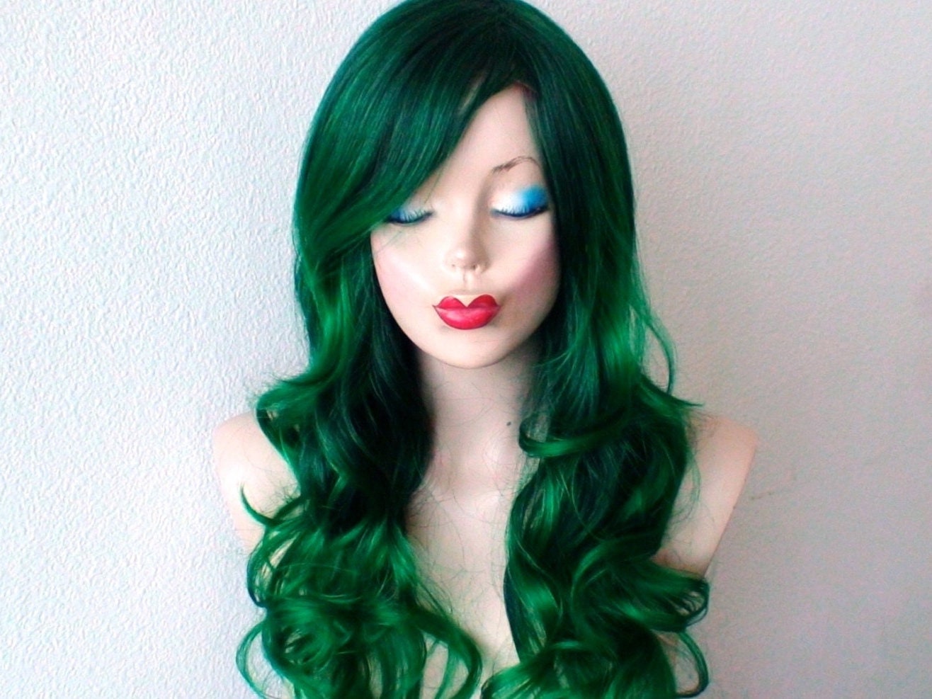 Irish Green Ombre wig. 26" Curly hair side bangs wig. Heat friendly synthetic hair wig.