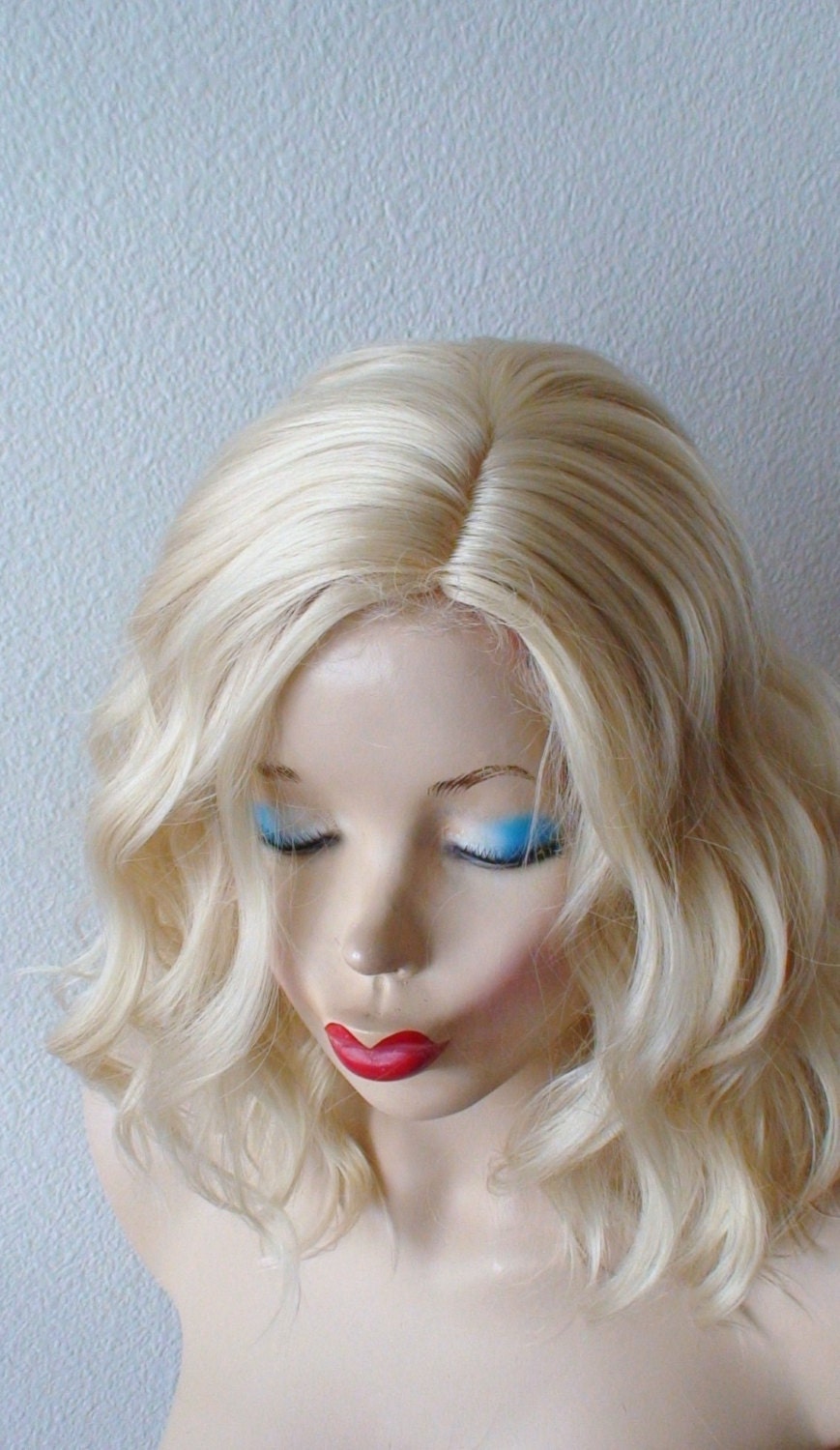 Blond Wig. 16 Wavy Hair Wig. Lace Front Wig. Heat - Etsy New Zealand