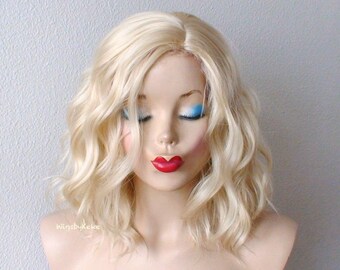 Blonde Wavy Wig: 16&quot; Lace Front, Heat Friendly
