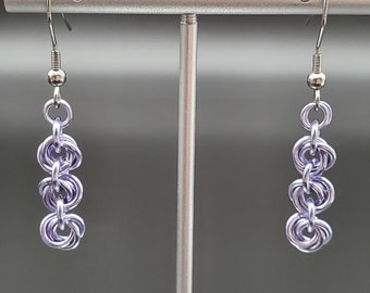 Chainmaille Mobius Earrings, in Lavender