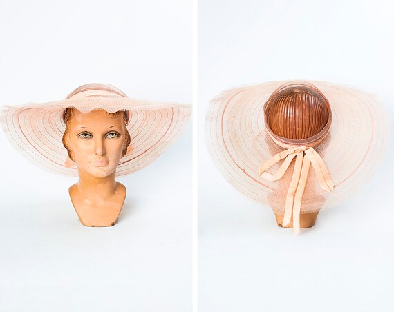 RARE Sweet 1930s Pink Horse Hair Braided Crin Sun