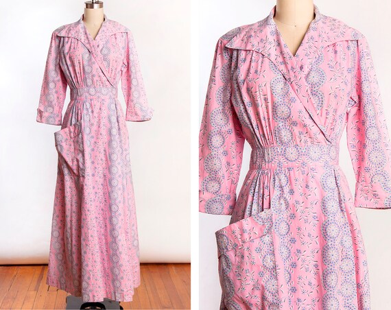 Soft Pink 1940s Cotton Blue Floral Dressing Gown /