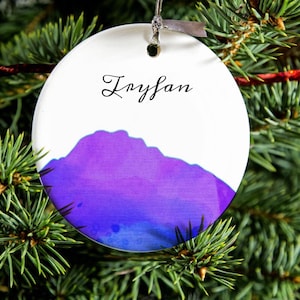 Décoration en porcelaine Tryfan : cadeau de randonnée Snowdonia, décoration d&#39;arbre gallois