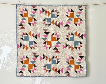 Gooseberry Patch crib baby size quilt