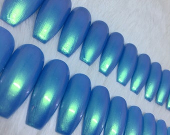Set von 20 Handbemalten Winter Holo Blau Glossy Nägel | • WÄHLEN SIE IHRE FORM • Drücken Sie auf Nägel • Fake Nägel • Falsche Nägel