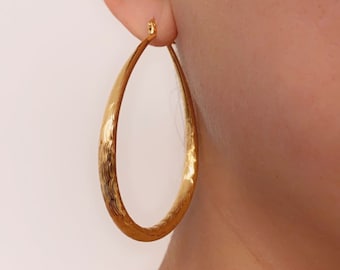 18K Large Ridged Teardrop Hoops, Hammered Gold Filled Large Hoop Earrings, Light Everyday wear Hoop Earrings, Large Light Gold Drop Hoops