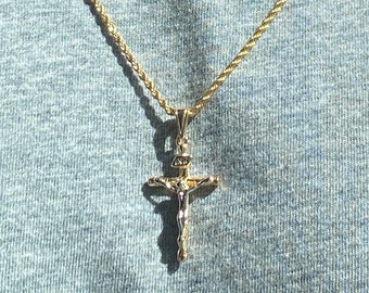 18K Gold filled Cross Necklace,Cross Necklace for son,Gold Figaro Chain,Cross Jewelry.,Chain for Men,Necklace for Husband,Religious Gift